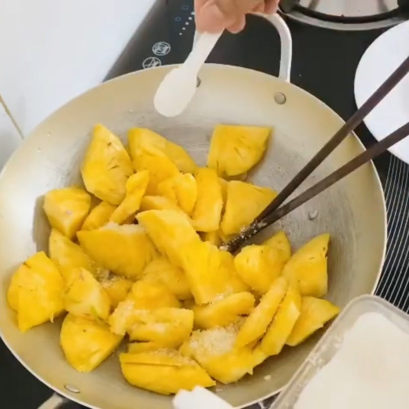 Bước 4 Kho thịt vịt Vịt kho dứa