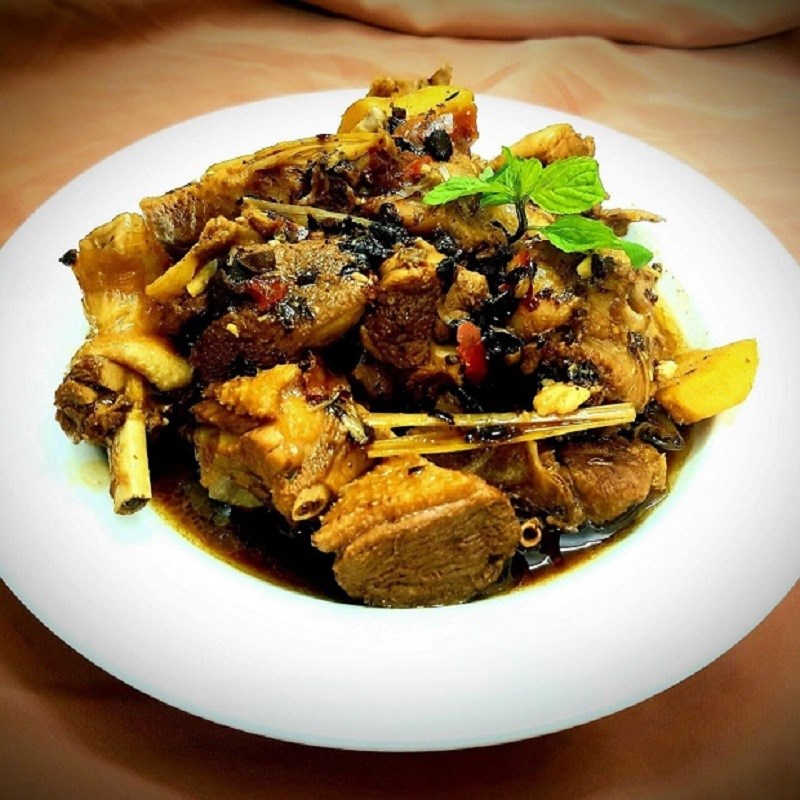 Bước 4 Thành phẩm Vịt kho xì dầu