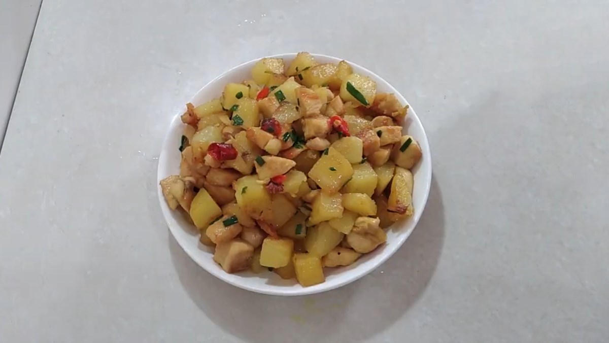 Khoai tây xào ức gà