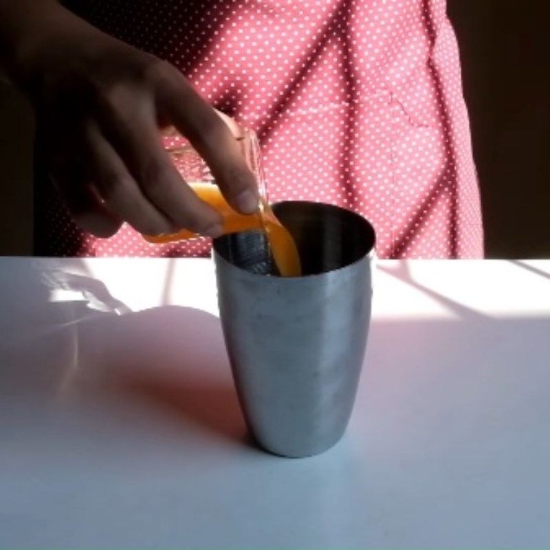 Bước 3 Lắc hỗn hợp Trà cam quýt