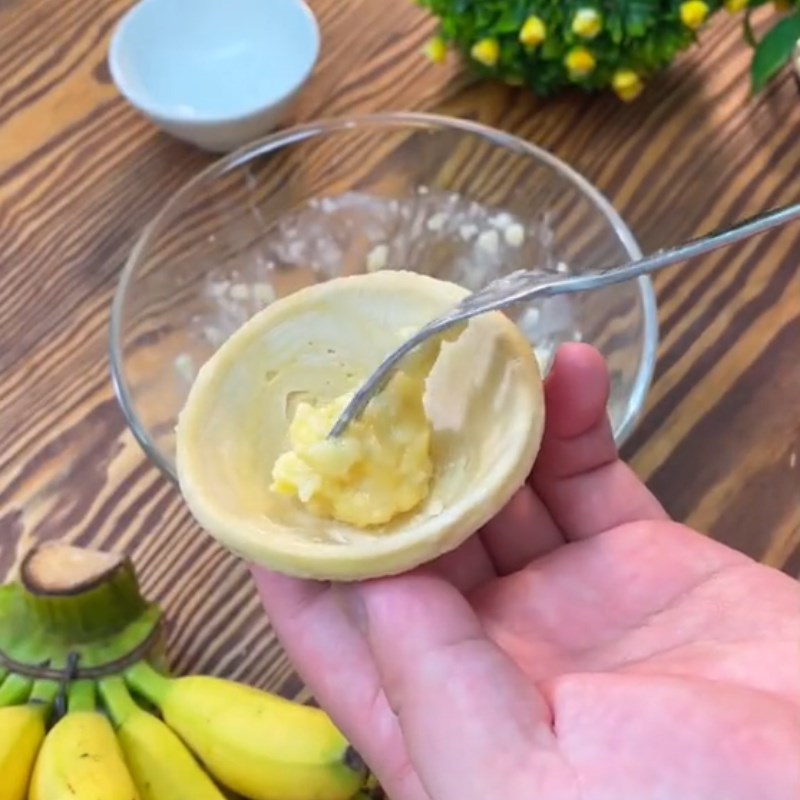 Bước 2 Làm bánh Bánh chuối phô mai (Công thức được chia sẻ từ Tiktok Cách Nấu Ngon cùng Cách Nấu Ngon)