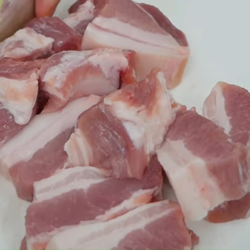 Bước 2 Sơ chế và ướp thịt ba chỉ Bánh ú bá trạng chóp