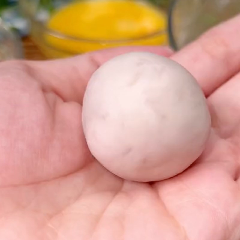 Bước 3 Làm bánh khoai môn nhân phô mai Khoai môn chiên xù nhân phô mai(Công thức từ kênh tiktok Cách Nấu Ngon cùng điện máy XANH)