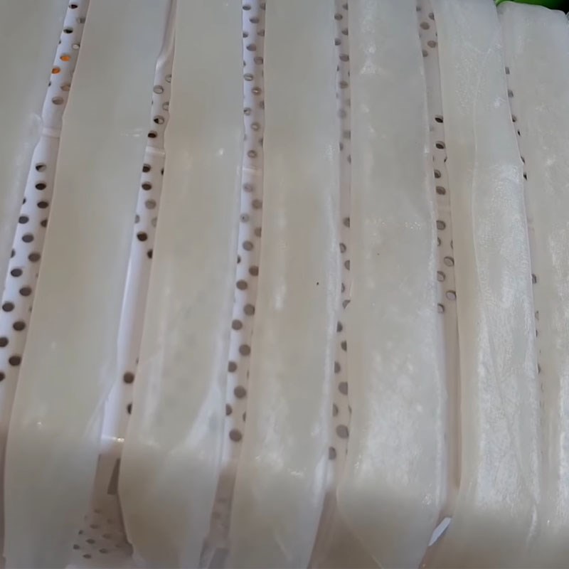 Bước 3 Làm bánh ướt bằng bánh tráng Bánh ướt chay