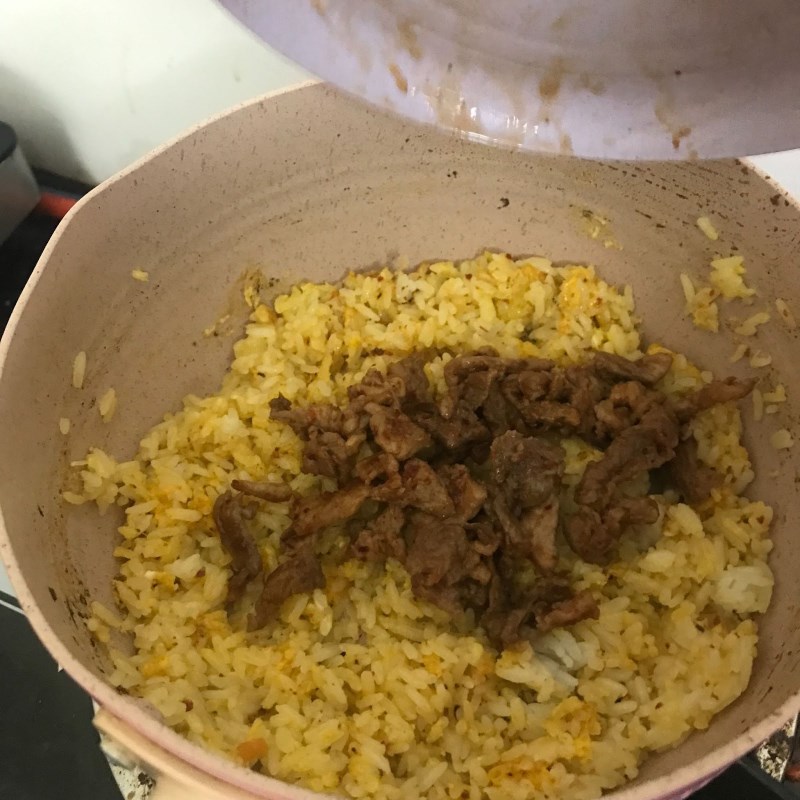 Bước 4 Làm cơm rang kim chi Cơm rang kim chi thịt bò