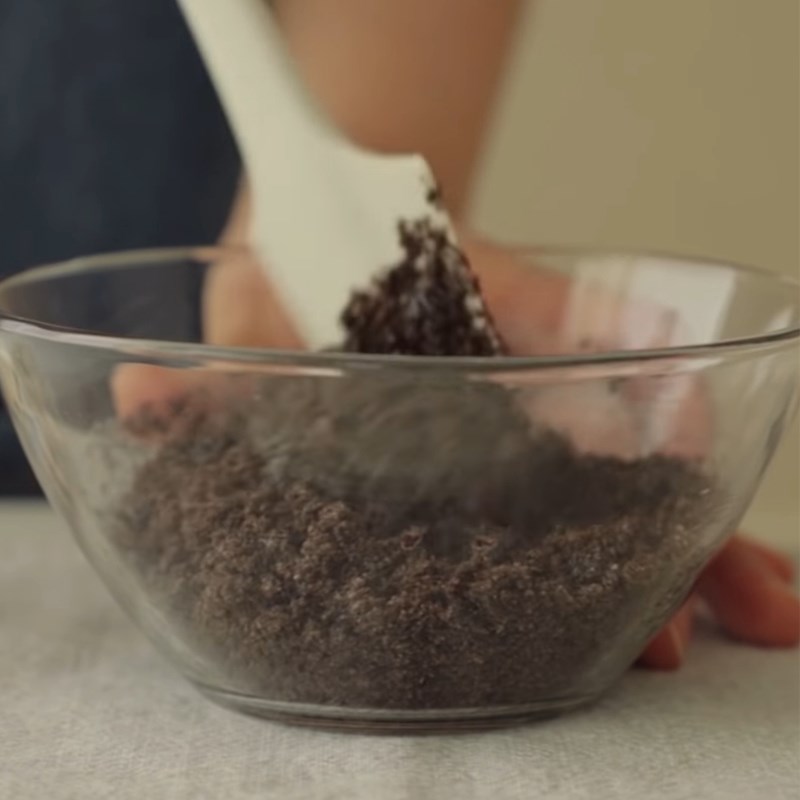 Bước 1 Làm đế cheesecake Bánh cheesecake oreo nhân kem
