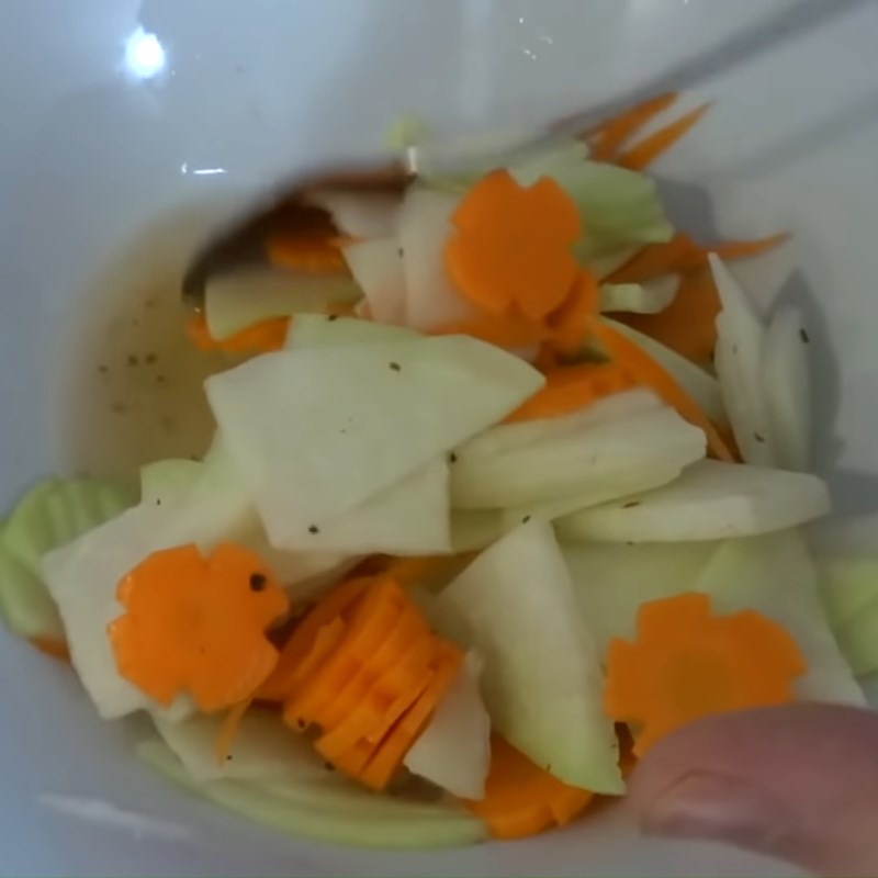 Bước 5 Làm đồ chua Bánh tôm chiên khoai lang
