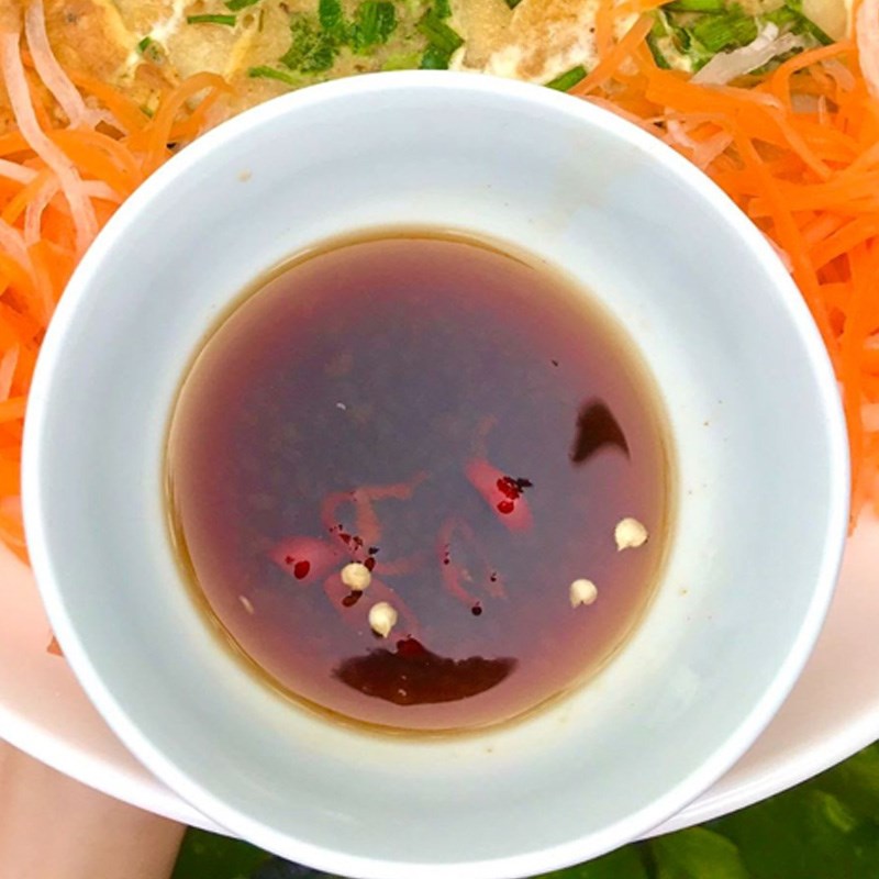 Bước 1 Làm đồ chua và nước chấm Bột chiên từ cơm nguội