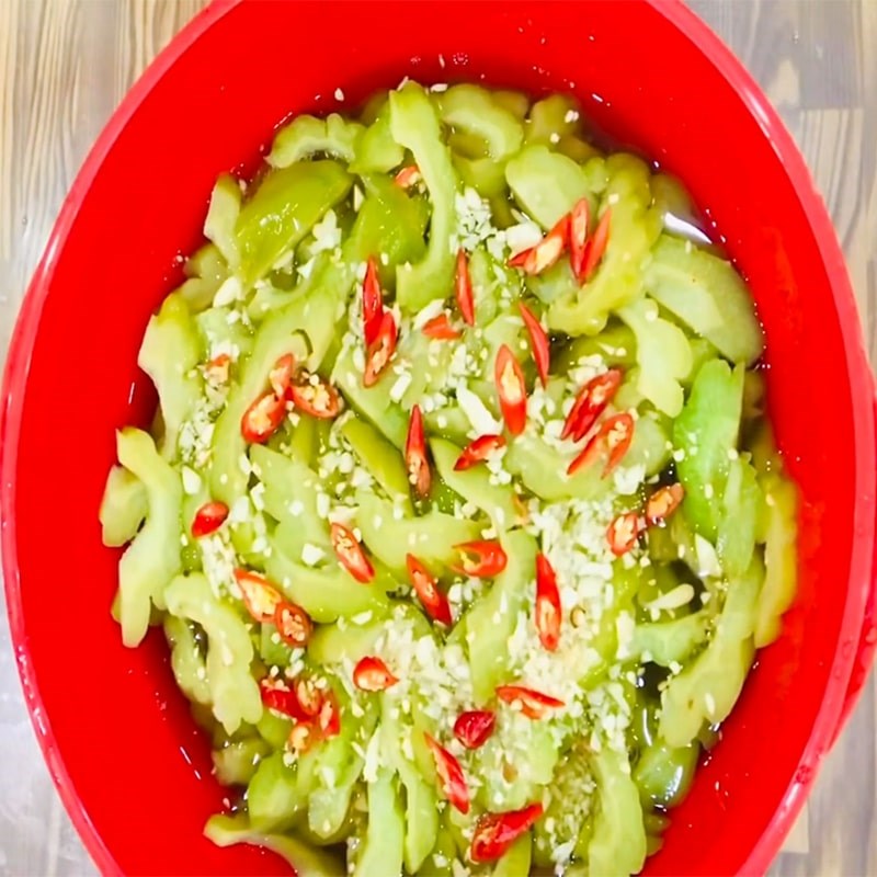 Bước 4 Làm khổ qua ngâm nước mắm Khổ qua ngâm nước mắm