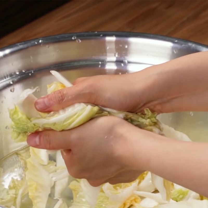 Bước 4 Làm kim chi Gà hầm baeksuk