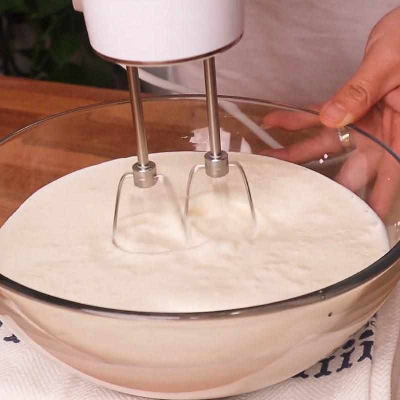 Bước 7 Làm lớp kem hoa hồng Bánh crepe ngàn lớp hoa hồng