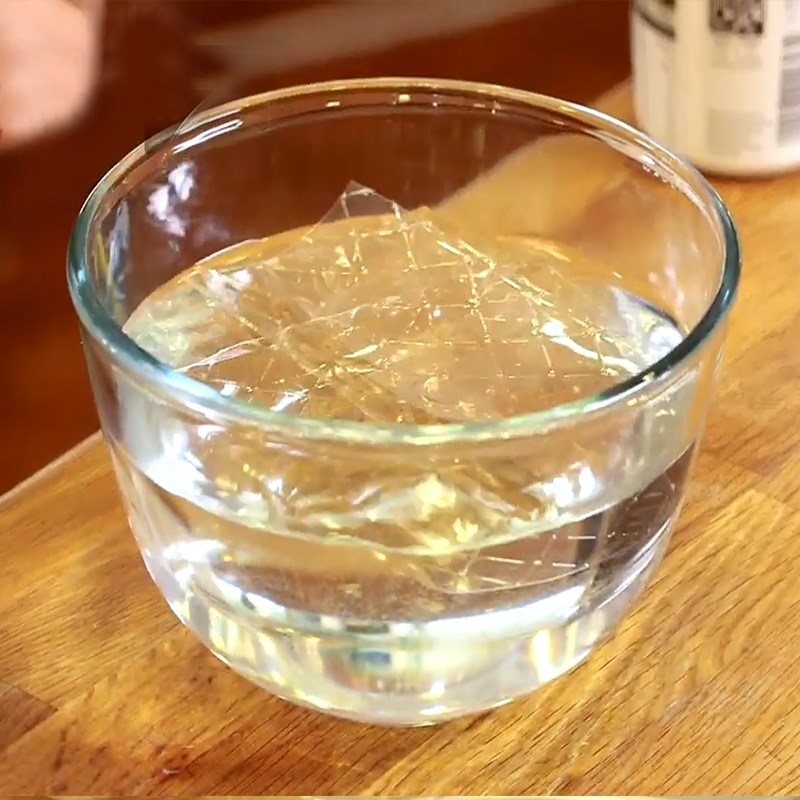 Bước 4 Làm lớp panna cotta dừa Panna cotta mận dừa