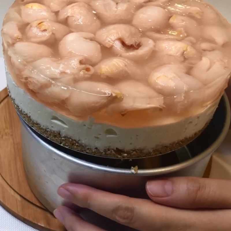 Bước 4 Làm lớp thạch vải Cheesecake trái vải