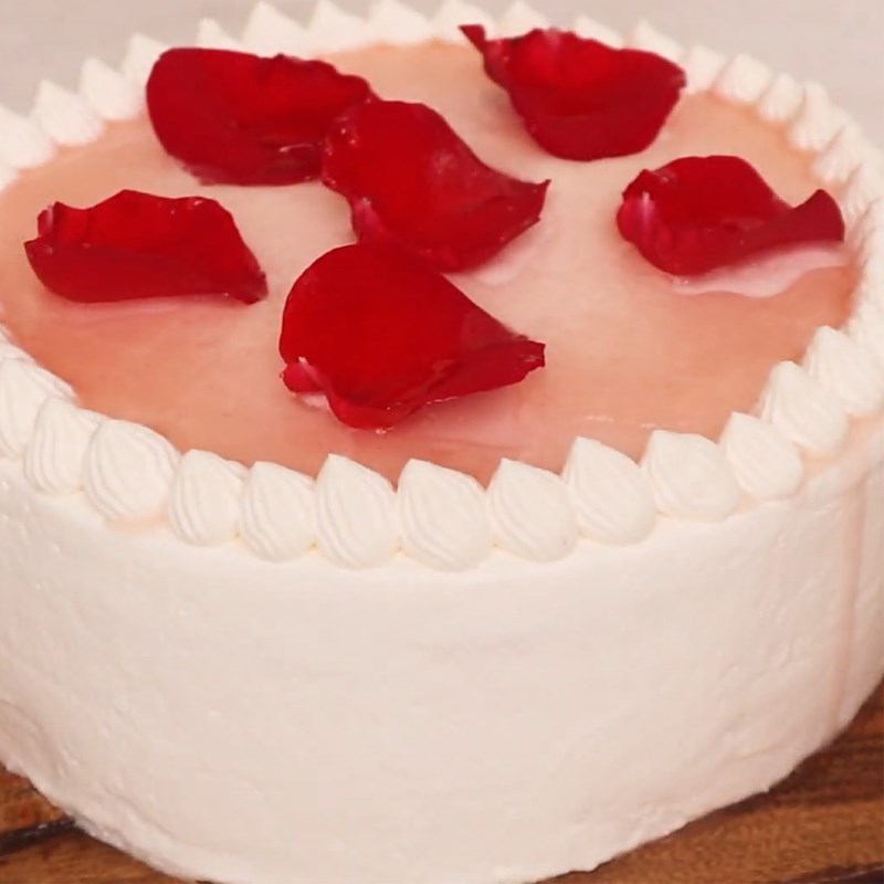 Bước 9 Làm lớp tráng gương hoa hồng Bánh crepe ngàn lớp hoa hồng