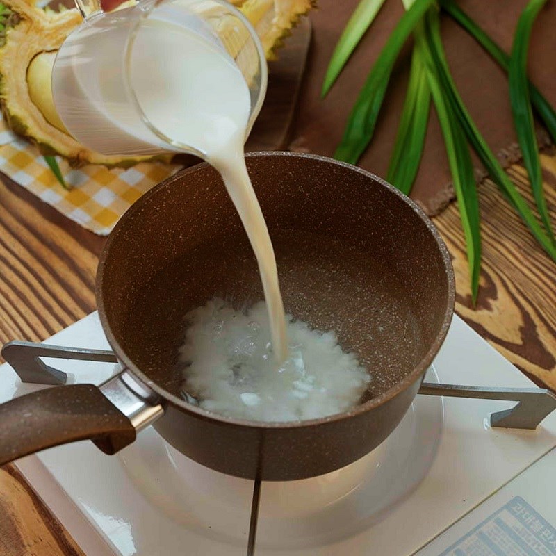Bước 1 Làm nước cốt dừa sữa Chè sầu riêng