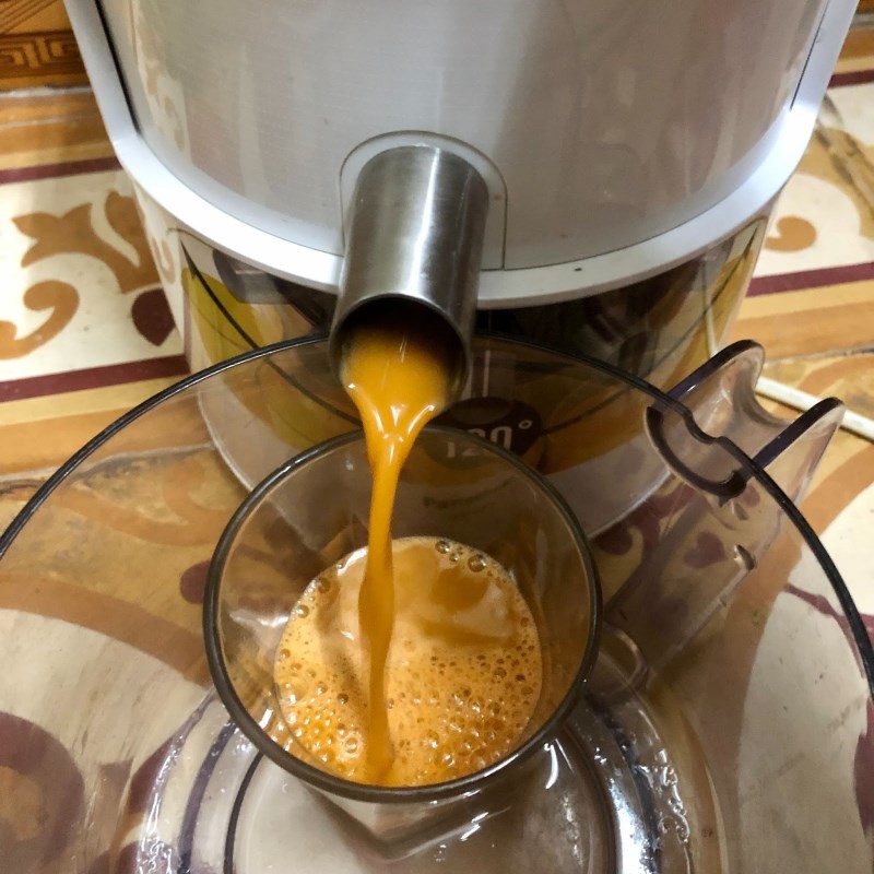 Bước 3 Làm nước ép cần tây cà rốt Nước ép cần tây cà rốt