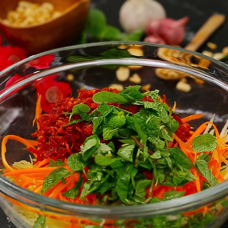 Bước 3 Trộn gỏi Gỏi xoài bò khô