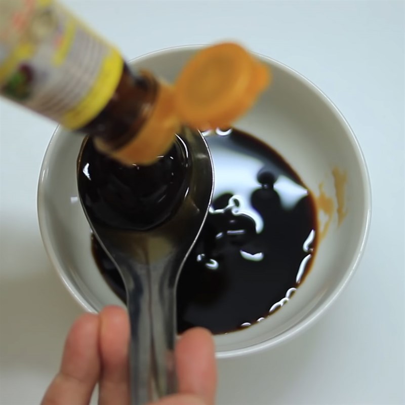 Bước 4 Làm nước sốt Mì xào giòn hải sản