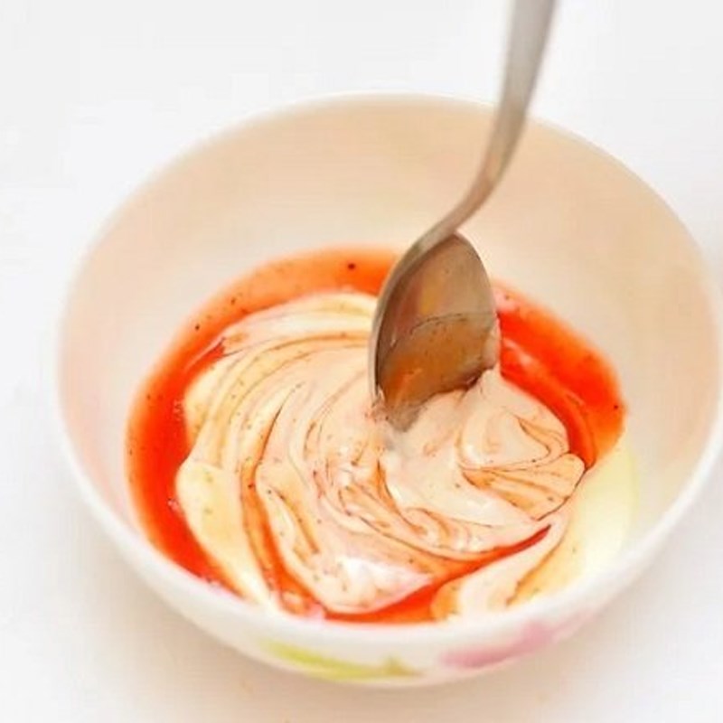 Bước 3 Làm nước sốt Salad cá ngừ sống