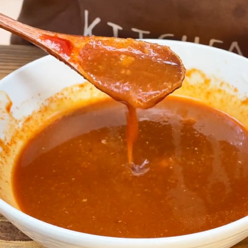 Bước 1 Làm nước sốt ướp sườn Sườn nướng phô mai (Công thức được chia sẻ từ TikTok Cách Nấu Ngon cùng Cách Nấu Ngon)