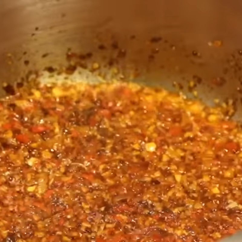 Bước 3 Làm ớt sa tế Bún chả cua Huế