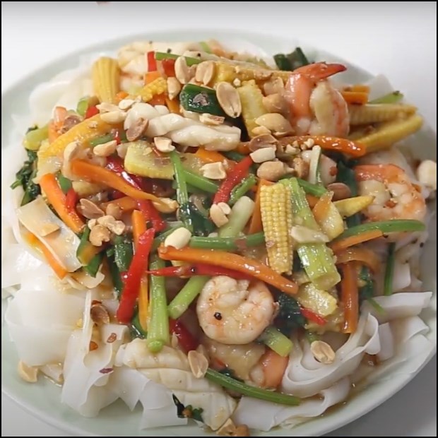 Bước 4 Làm phở trộn Phở trộn hải sản