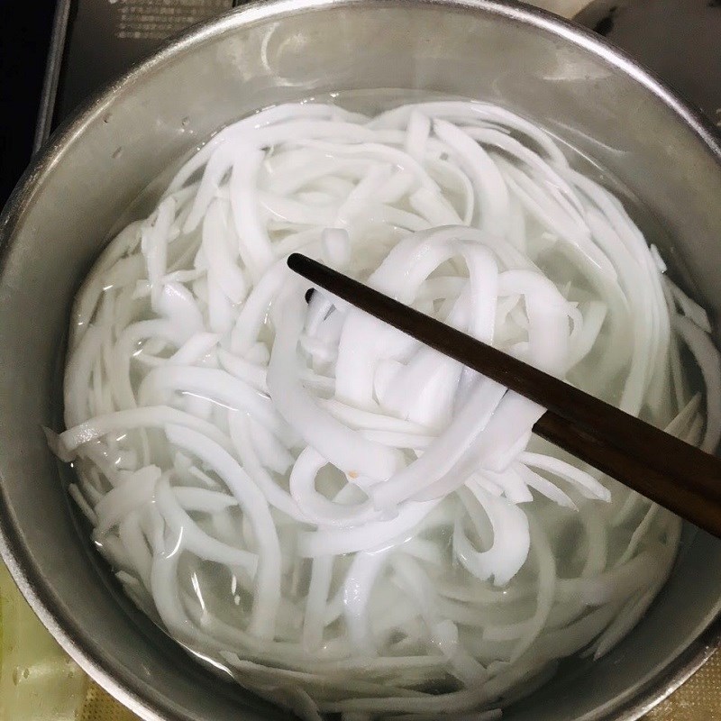 Bước 2 Làm sạch cơm dừa Mứt dừa sữa (công thức được chia sẻ từ người dùng)