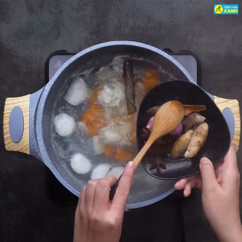 Bước 3 Nấu nước dùng Phở bò chay