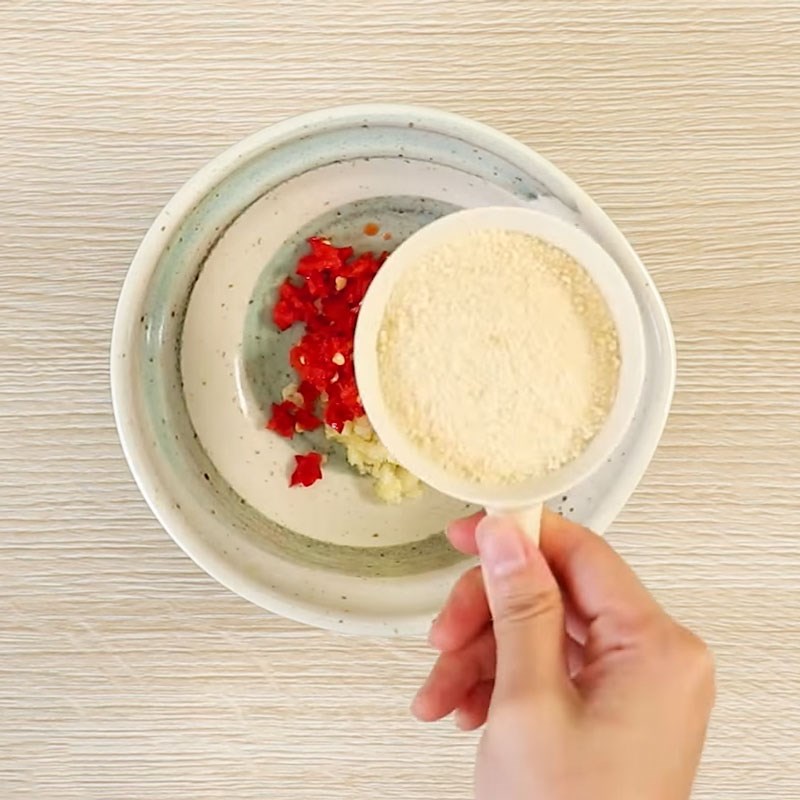 Bước 2 Làm sốt cay Bạch tuộc baby sốt ớt cay phô mai