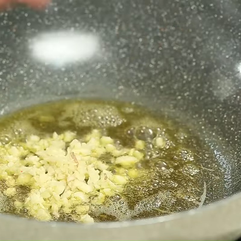 Bước 3 Làm sốt chua ngọt Bò viên nướng sốt chua ngọt
