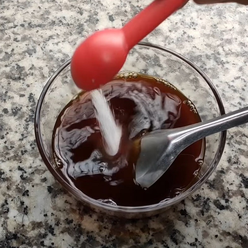 Bước 3 Làm sốt kho Cà tím nhồi thịt kho
