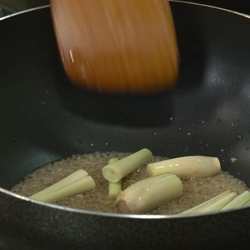 Bước 2 Làm sốt me Nấm đùi gà kho me