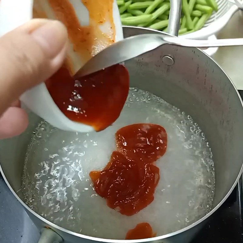 Bước 3 Làm sốt xào Tim bò xào bông cải