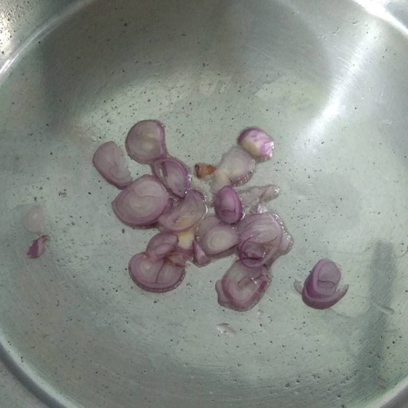 Bước 2 Làm su su xào cà rốt Su su xào cà rốt