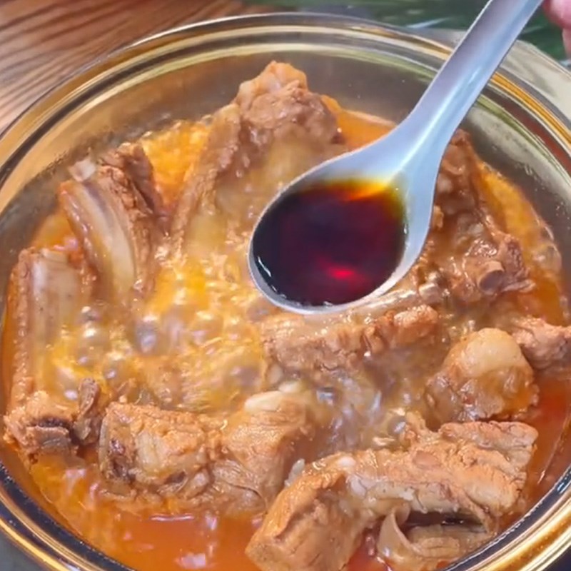 Bước 2 Làm sườn kho Coca Sườn kho coca (Công thức được chia sẻ từ TikTok Cách Nấu Ngon cùng Cách Nấu Ngon)