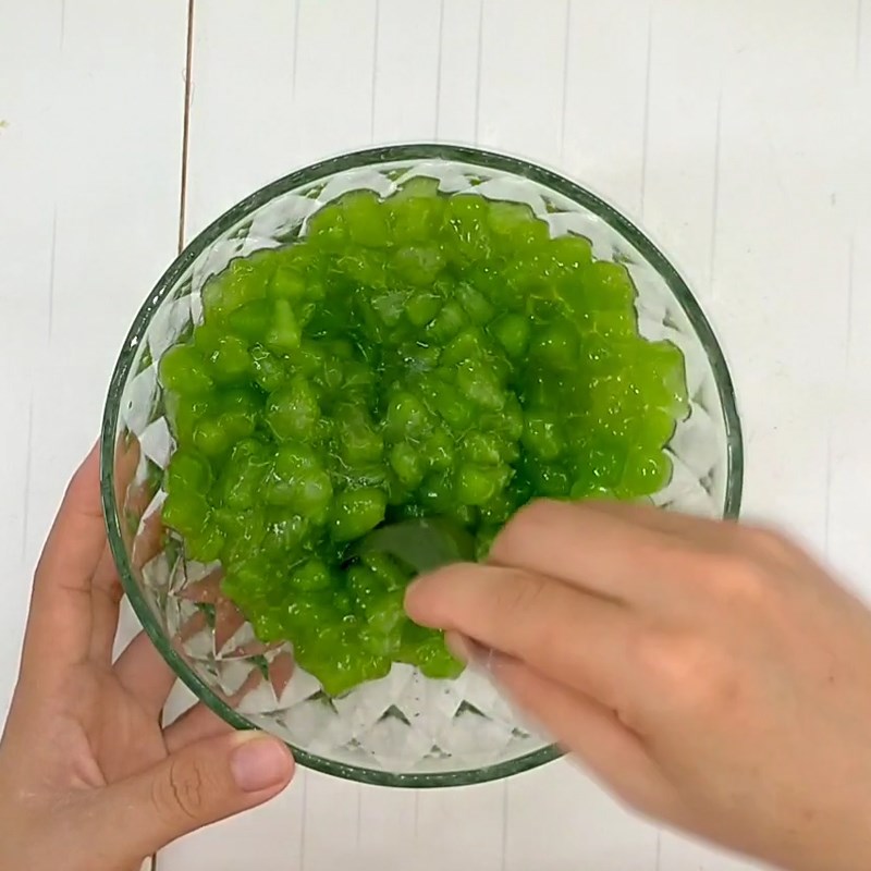Bước 2 Làm thạch cùi bưởi Chè bưởi cốm lá dứa