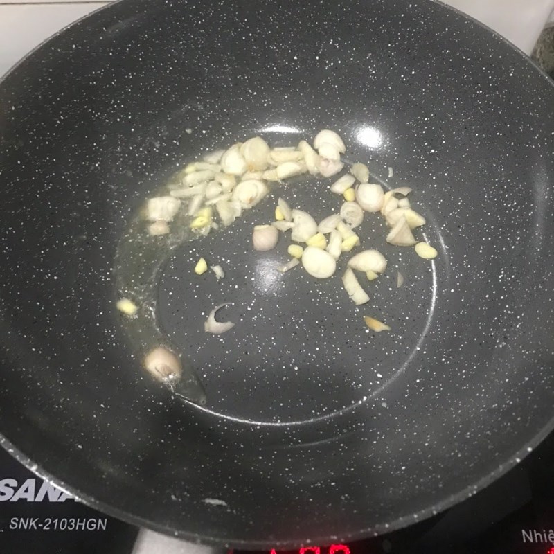 Bước 4 Làm thịt heo xào chua ngọt Thịt heo xào chua ngọt (công thức được chia sẻ từ người dùng)