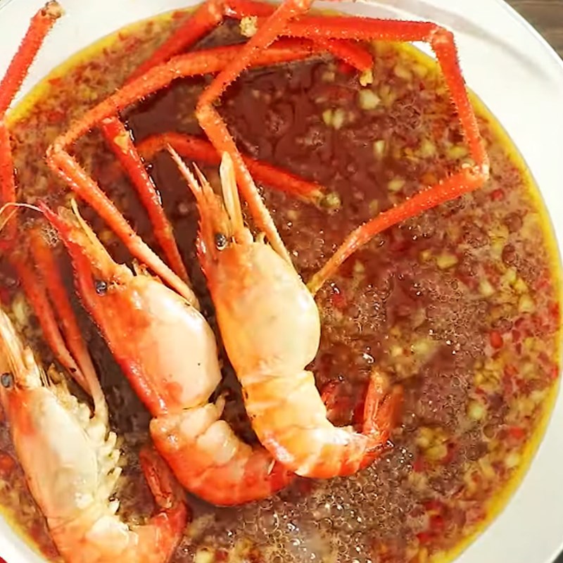 Bước 4 Làm tôm sốt me Tôm càng xanh sốt me