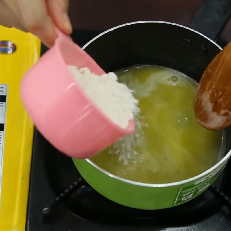 Bước 2 Làm vỏ bánh Bánh su kem