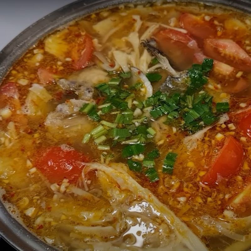 Bước 3 Nấu nước lẩu Lẩu đầu cá hồi măng tươi sa tế