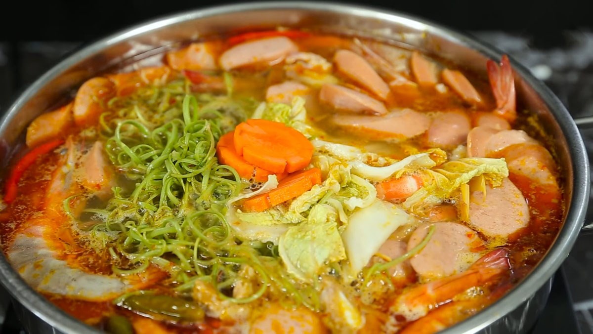 Lẩu tôm chua cay