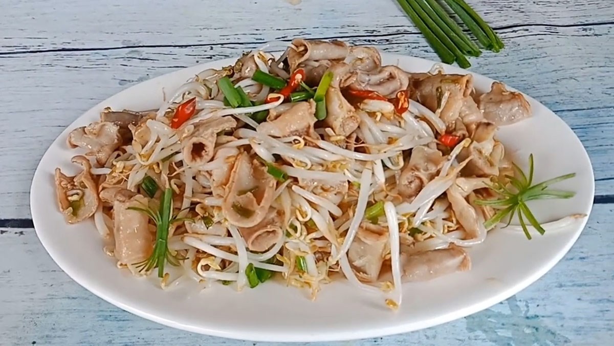 Lòng heo xào giá