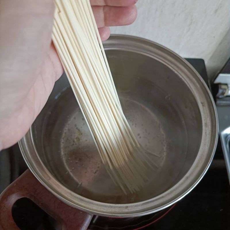 Bước 1 Luộc mì Ý Mì Ý sốt kem trái bơ