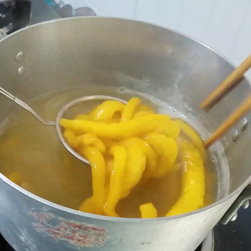 Bước 5 Luộc sợi bánh canh Bánh canh bí đỏ