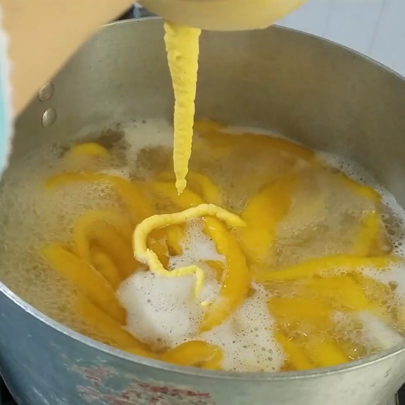 Bước 5 Luộc sợi bánh canh Bánh canh bí đỏ