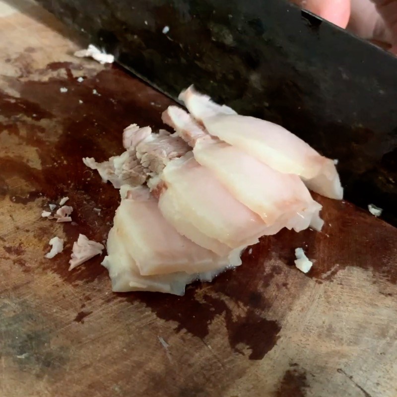 Bước 3 Luộc thịt và tôm Gỏi măng cụt non tôm thịt