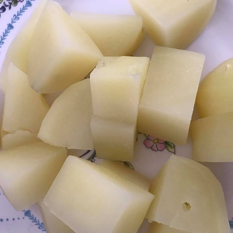 Bước 1 Luộc và làm nhuyễn khoai tây Bánh khoai tây chiên phồng (công thức được chia sẻ từ người dùng)