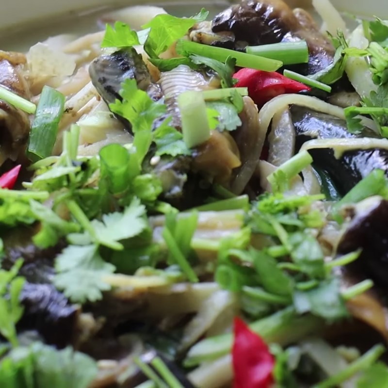 Bước 6 Thành phẩm Lươn om củ chuối