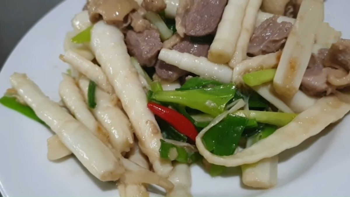 Măng trúc xào thịt vịt