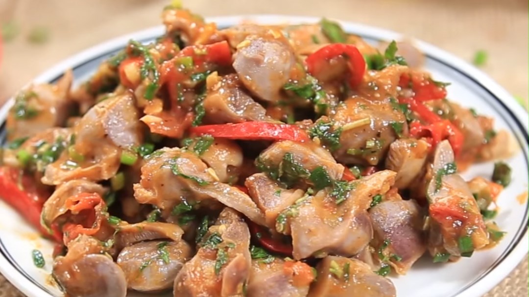 Mề gà xào cà chua